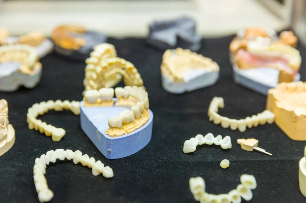 zirconia dental crown, zirconia porcelain crowns